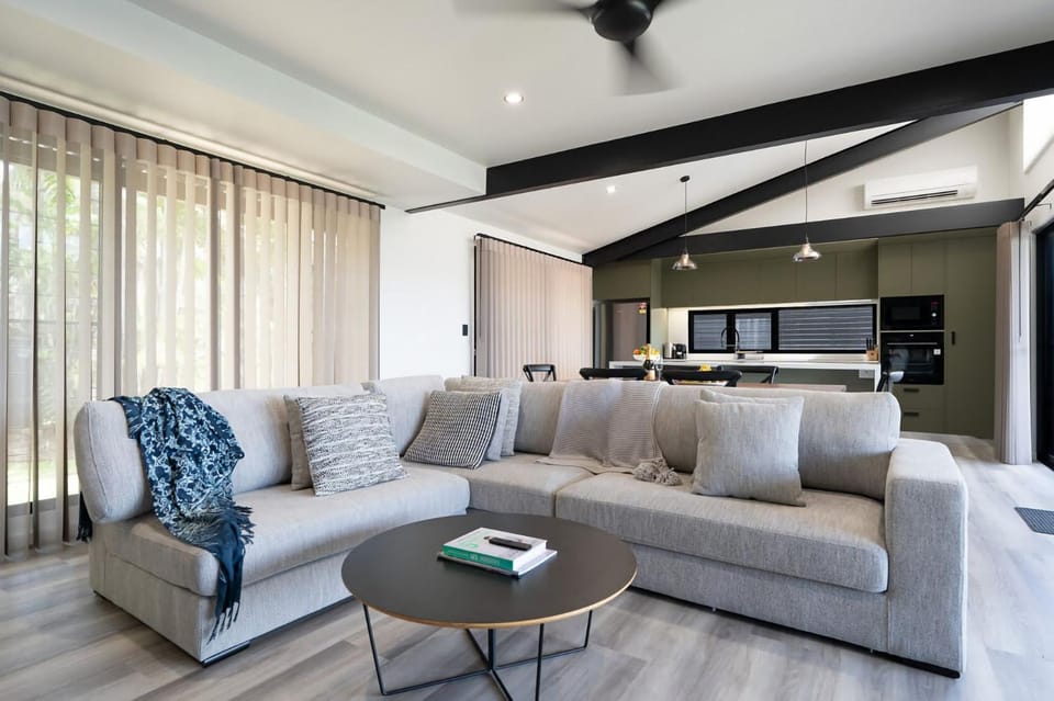 Maisie House in Mission Beach