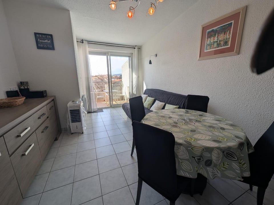 Charmant T2 pour 4 pers à 100m de la plage avec balcon - FR-1-797-61 Apartment in Port-la-Nouvelle