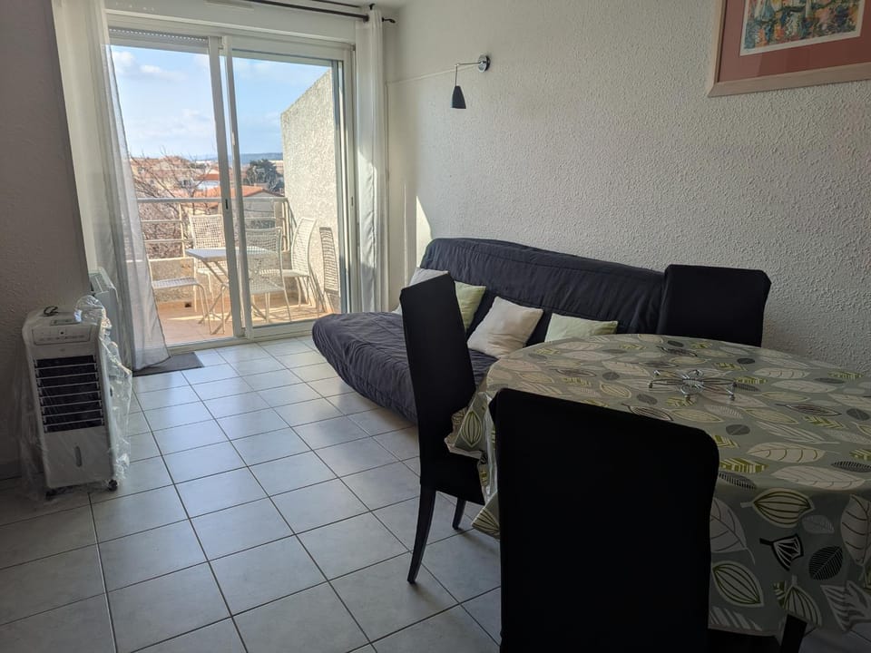 Charmant T2 pour 4 pers à 100m de la plage avec balcon - FR-1-797-61 Apartment in Port-la-Nouvelle