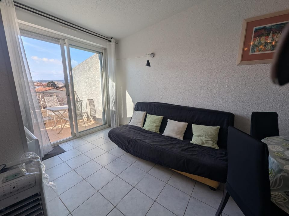 Charmant T2 pour 4 pers à 100m de la plage avec balcon - FR-1-797-61 Apartment in Port-la-Nouvelle