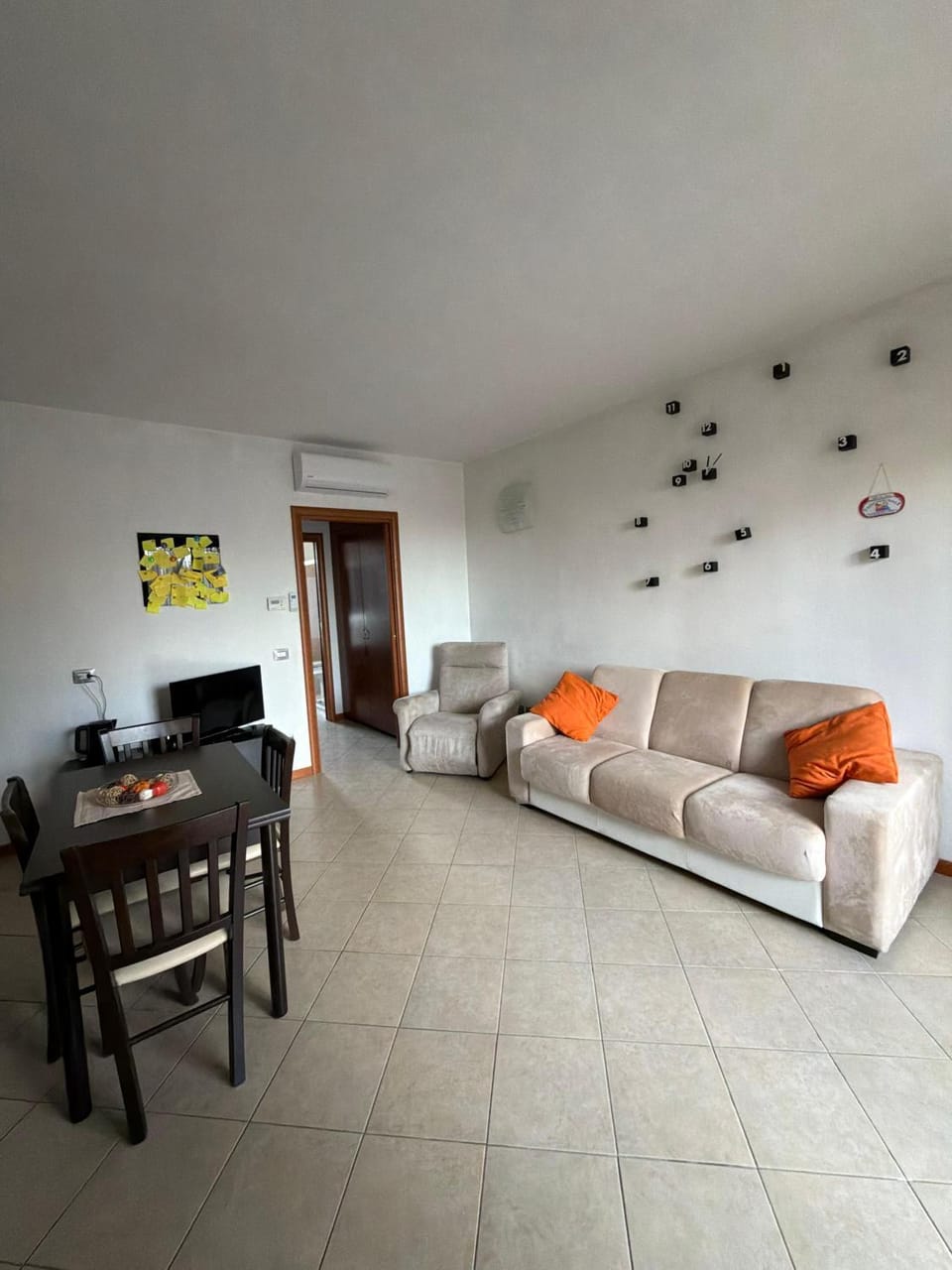 Malpensa Airport Apartment on the Lake Apartment in Somma Lombardo