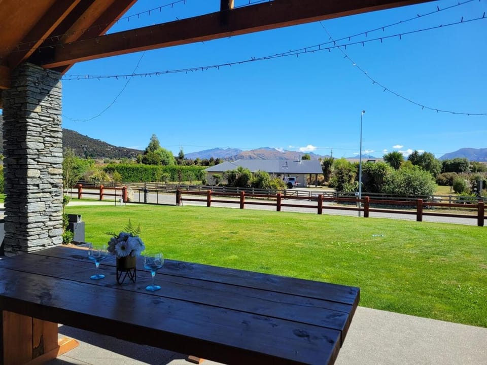 Garden view, Mountain view