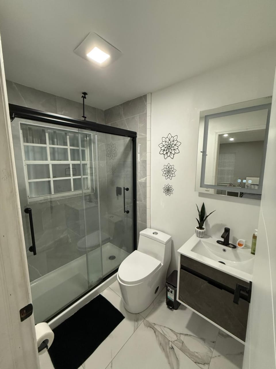 Charming room with Private Entrance in Desirable Area of Port Saint Lucie Vacation rental in Port Saint Lucie