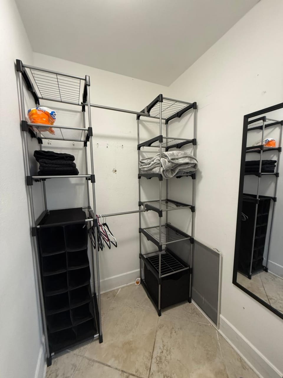 Charming room with Private Entrance in Desirable Area of Port Saint Lucie Vacation rental in Port Saint Lucie