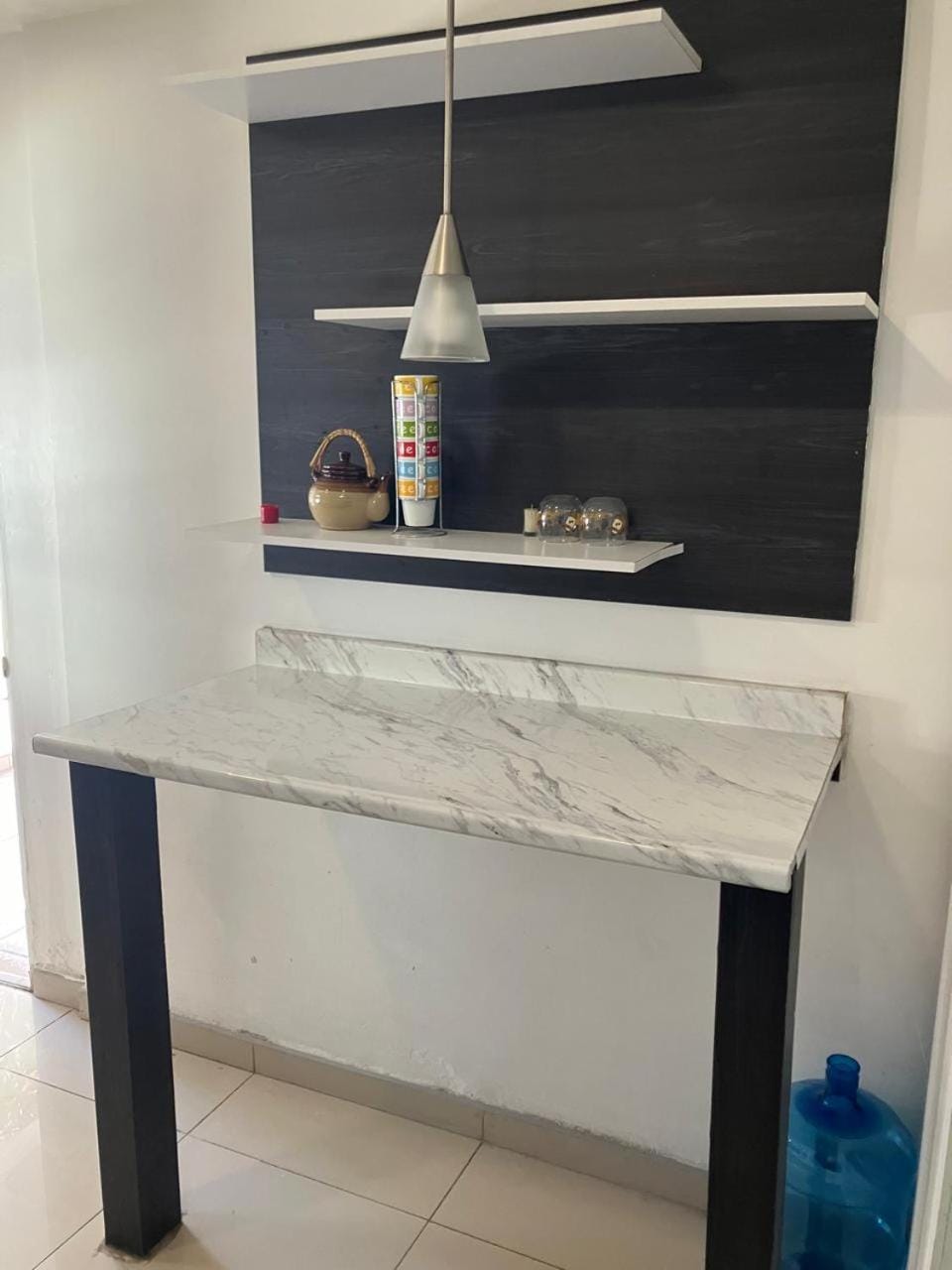 Kitchen or kitchenette, Breakfast