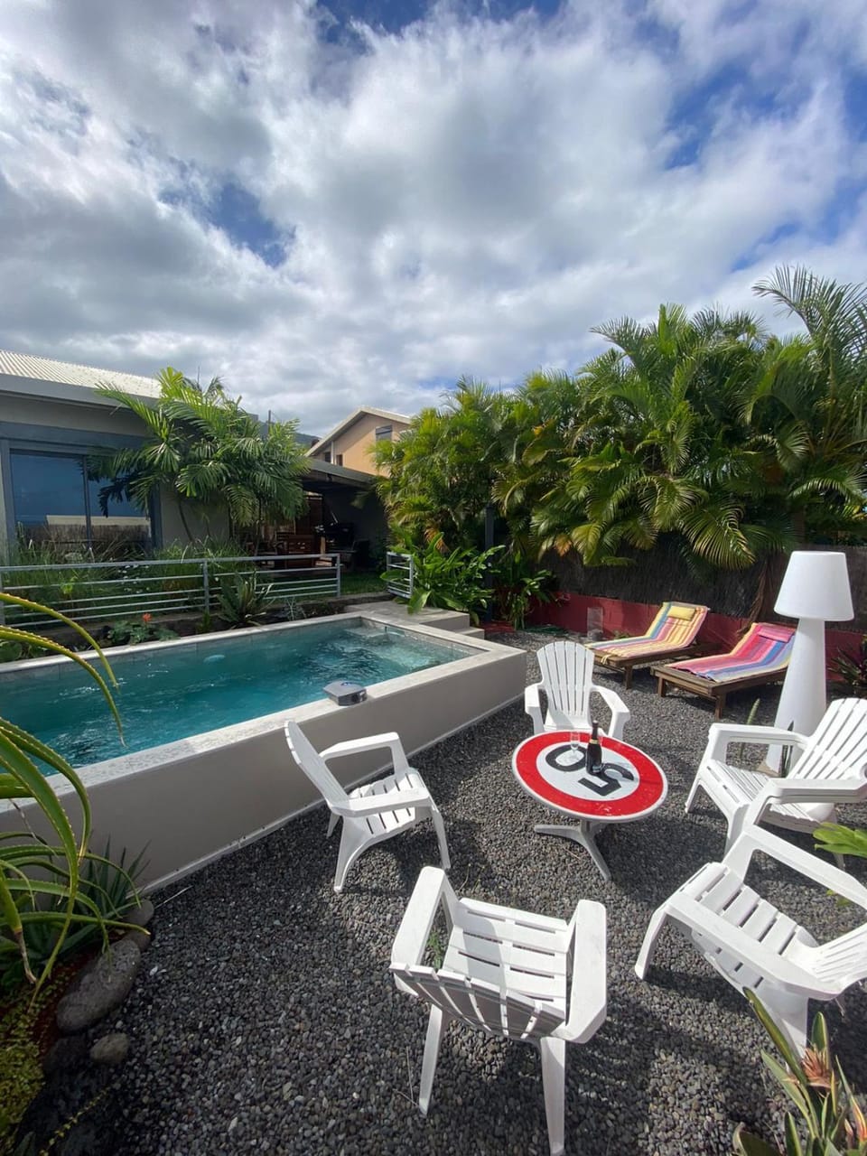 Swimming pool, Swimming pool