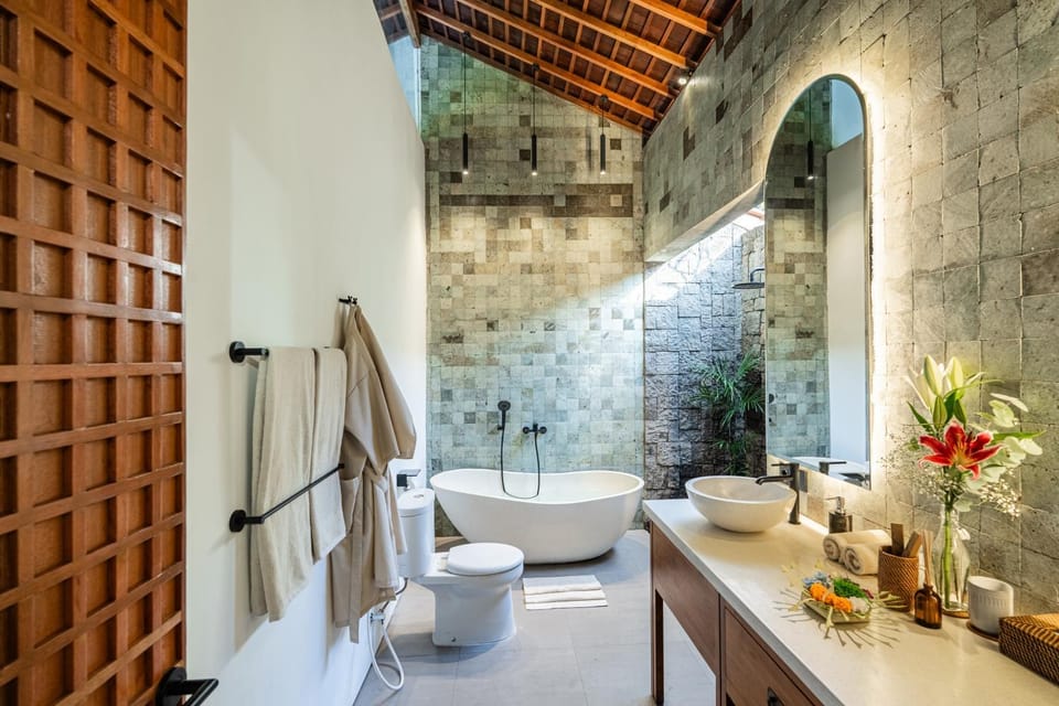 Shower, Toilet, Bathroom, Bath, towels