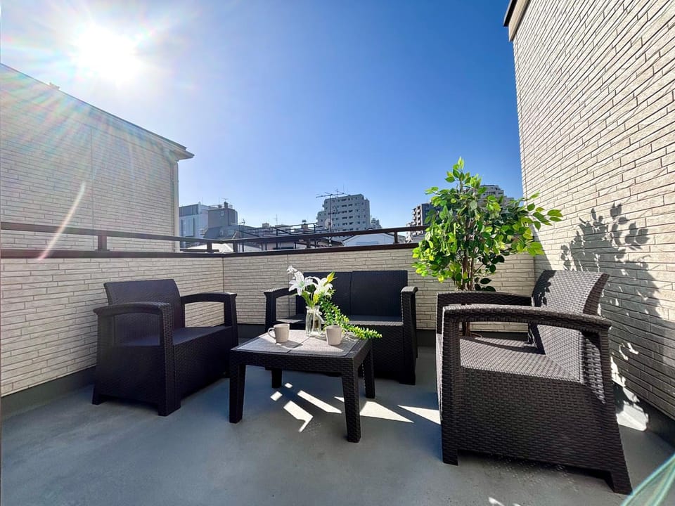Day, View (from property/room), Balcony/Terrace, Seating area, Dining area