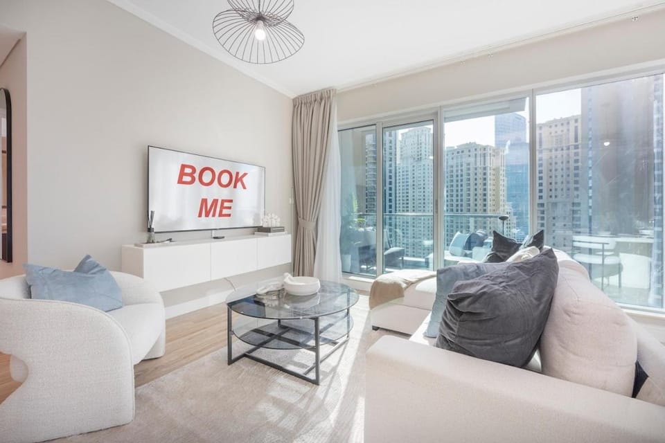 Free housekeeping visits during your stay - StayShort - Stylish 1-Bedroom Apartment Perfect for 4 in JBR Dubai Marina Apartment in Dubai