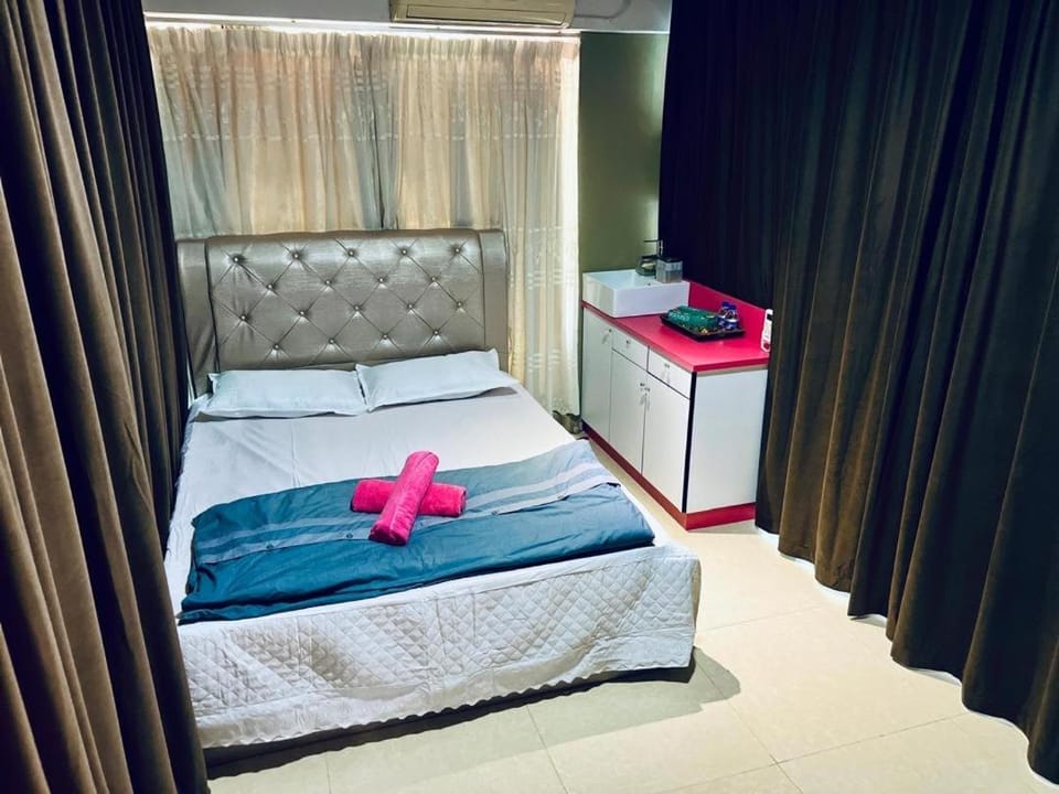 Standard Queen room with shared bathroom by MyPOCKETT Vacation rental in Terengganu, Malaysia