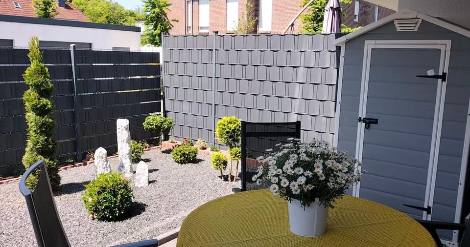 Garden, Balcony/Terrace