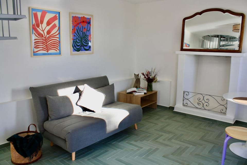 Living room, Seating area, Lake view, Lake view