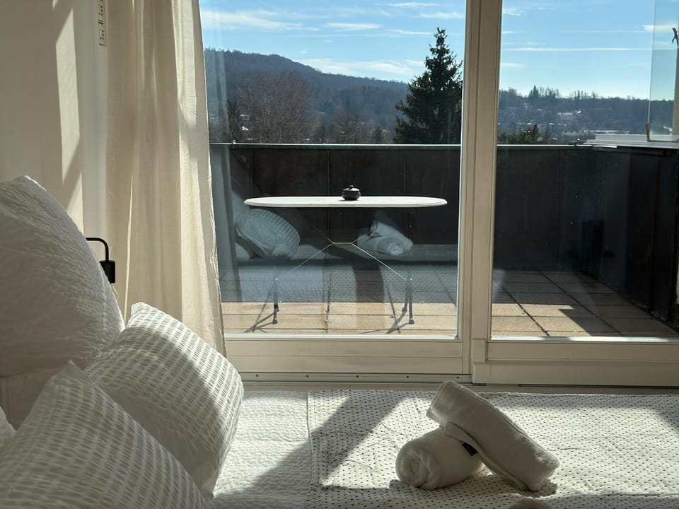 Natural landscape, Bedroom, Mountain view