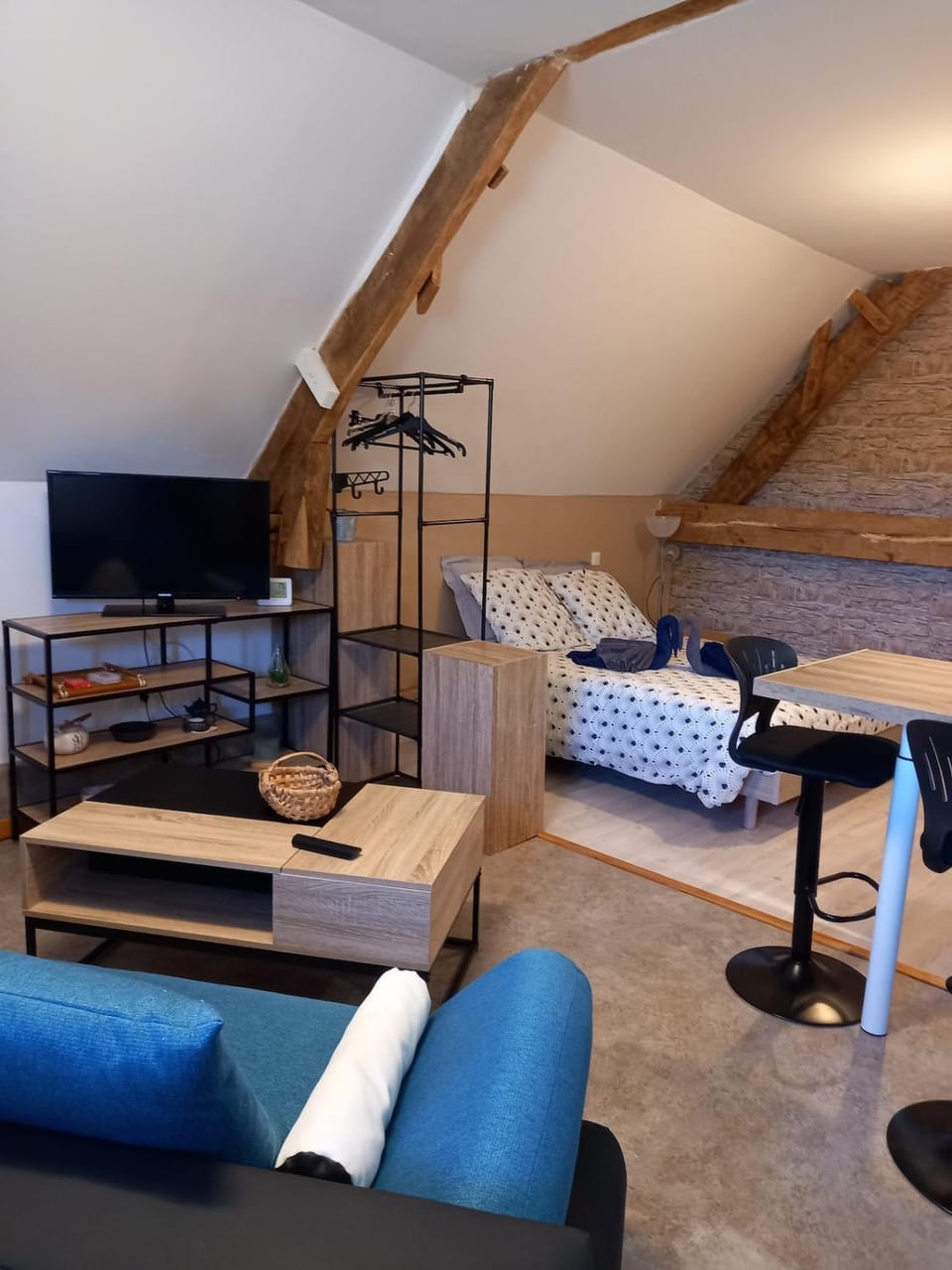 Studio dans une longère en pierre à la campagne Apartment in Normandy