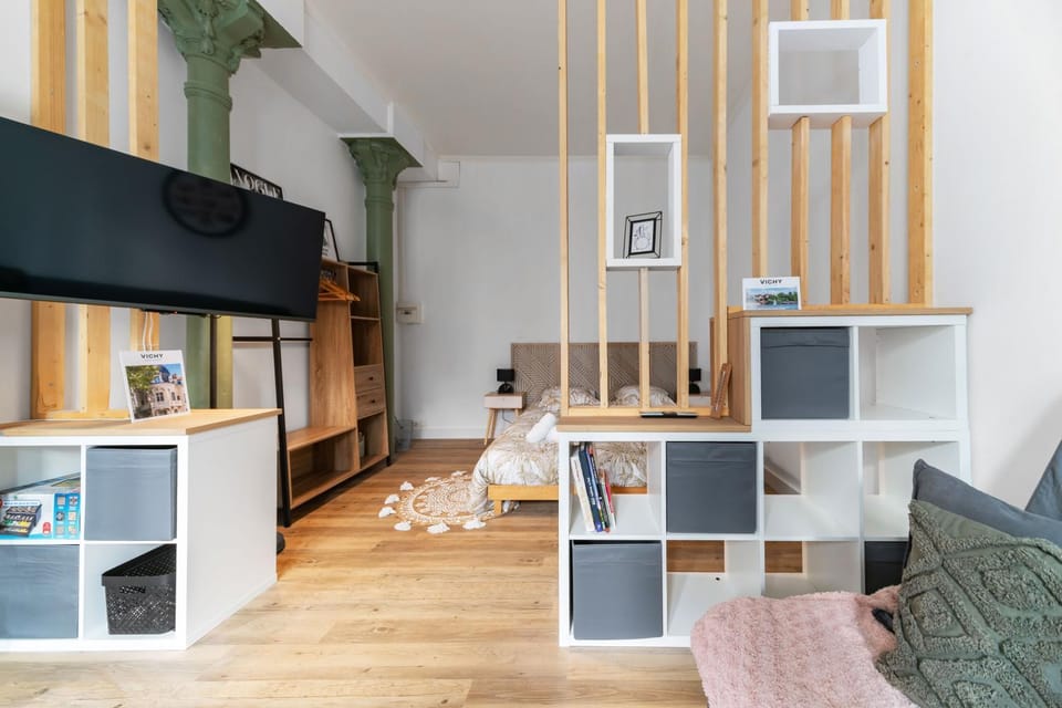 Bed, TV and multimedia, Living room, Bedroom