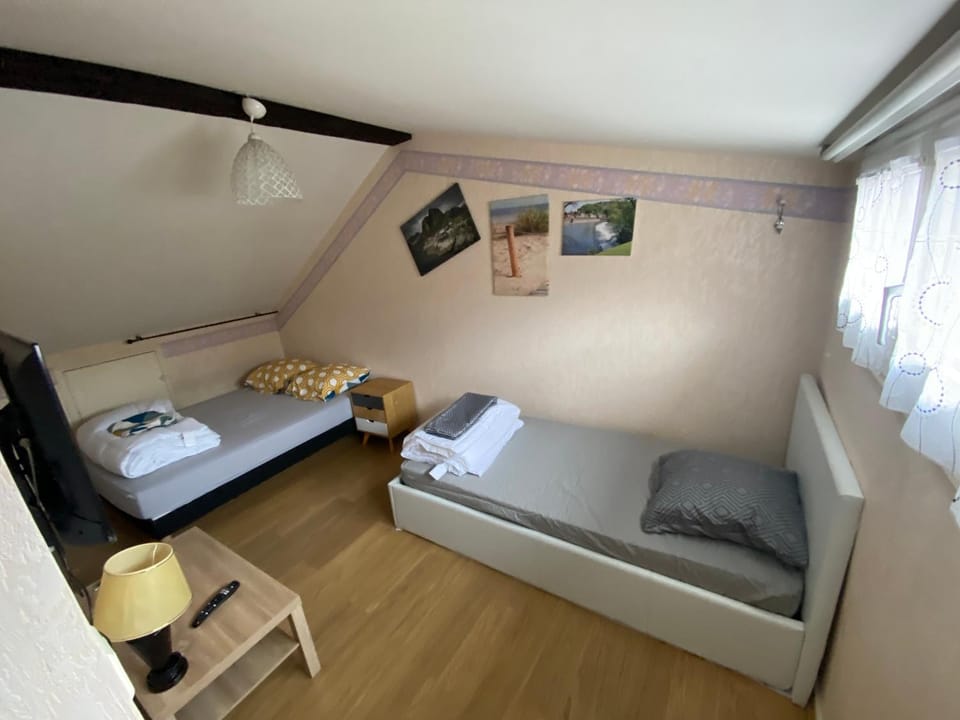 Appartement entier proche gare avec parking Apartment in Besançon