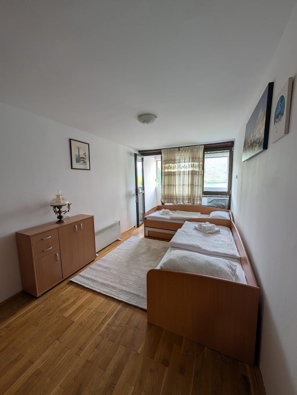 NiceOneLakeView Apartment in Montenegro