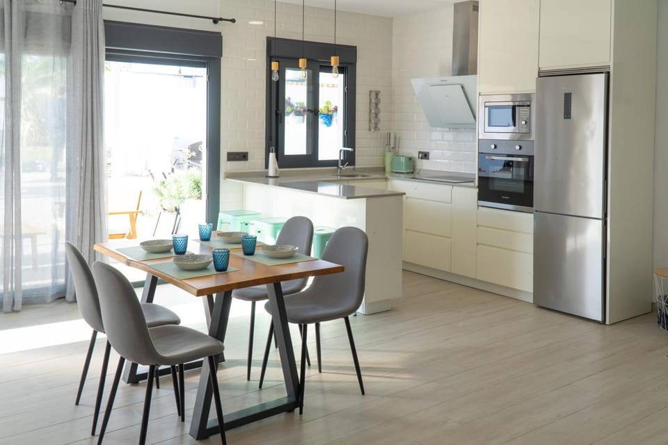 Kitchen or kitchenette, Dining area, dishwasher, oven, stove, toaster