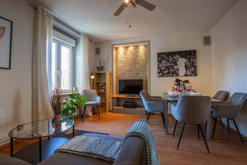 Special ROGER F RABBIT 2 Apartment, Roche Towers, 10-STAR Apartment in Basel