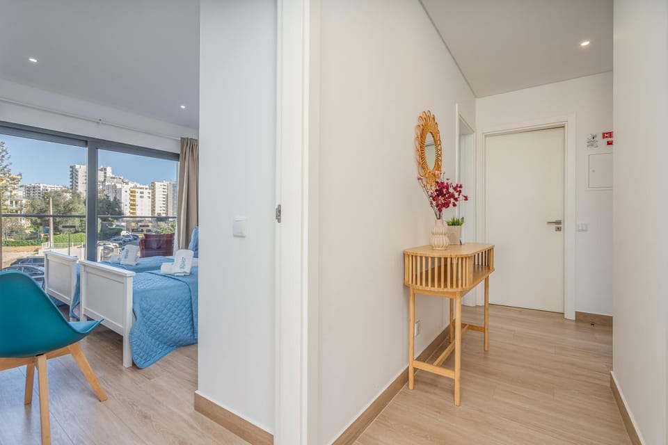 Spring, Summer, View (from property/room), Balcony/Terrace, Living room, Decorative detail, Decorative detail, Bedroom, On site, Guests, children, older children, Family, internet, air conditioner