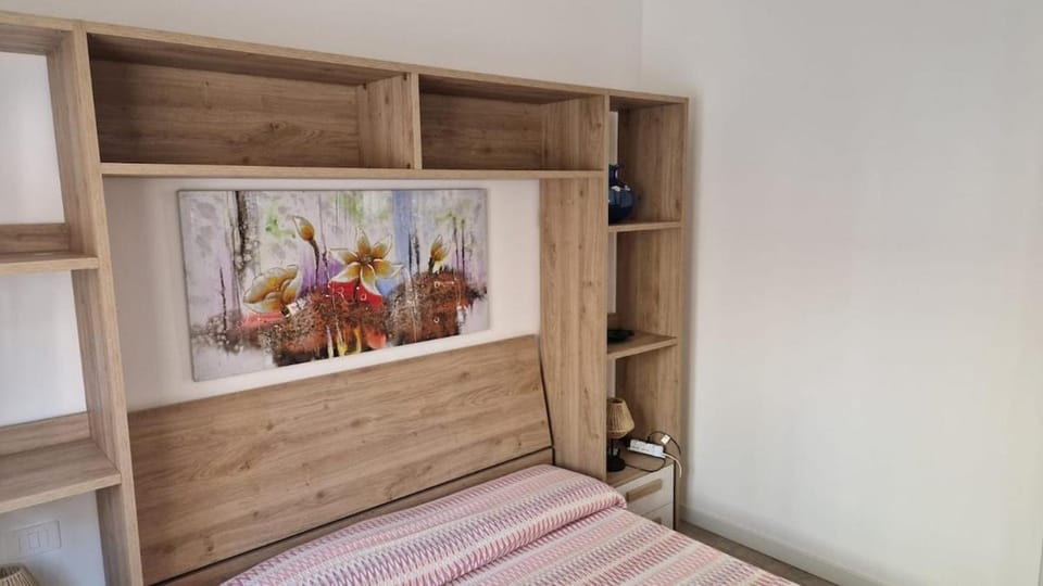 Bed, Decorative detail, Bedroom