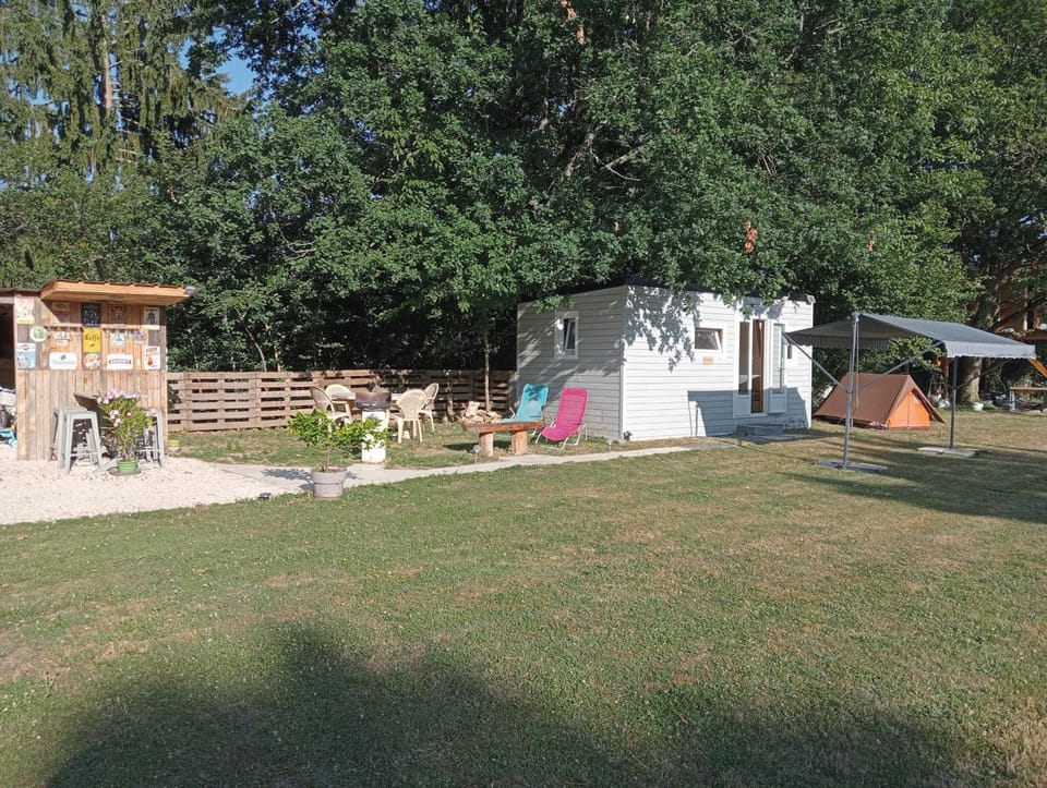 Tiny house sous le chene Apartment in Centre-Val de Loire