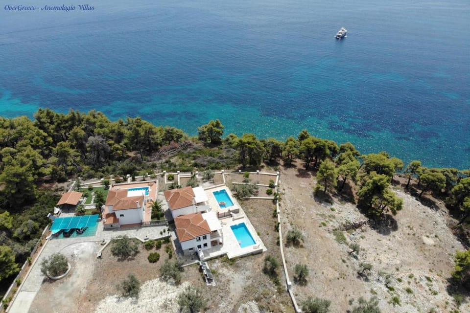 Villa Zefiros Villa in Sporades, Greece