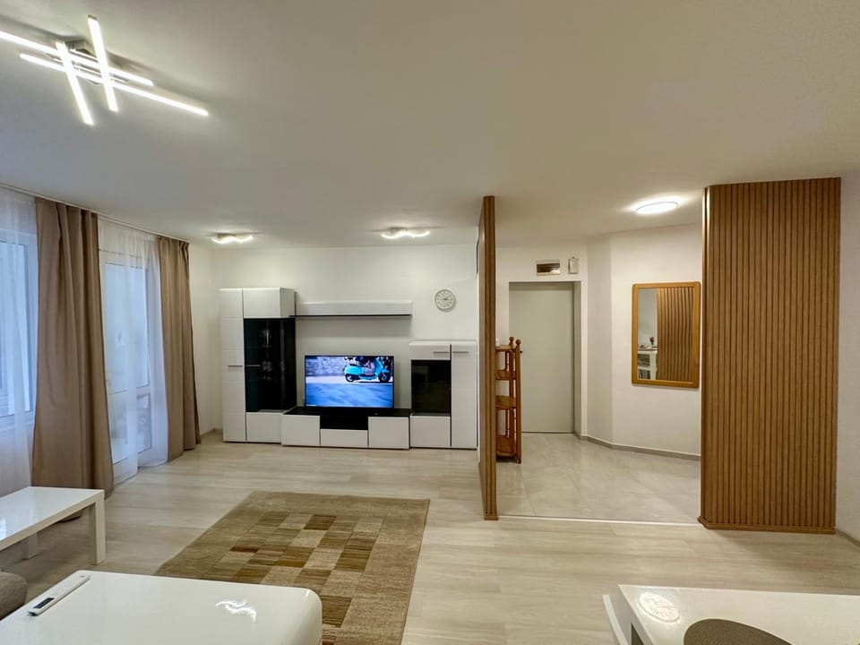 Communal lounge/ TV room, TV and multimedia, Living room, Photo of the whole room, Seating area, Evening entertainment