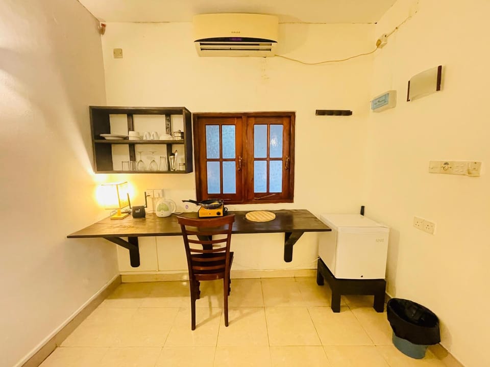 Dining area, internet, air conditioner