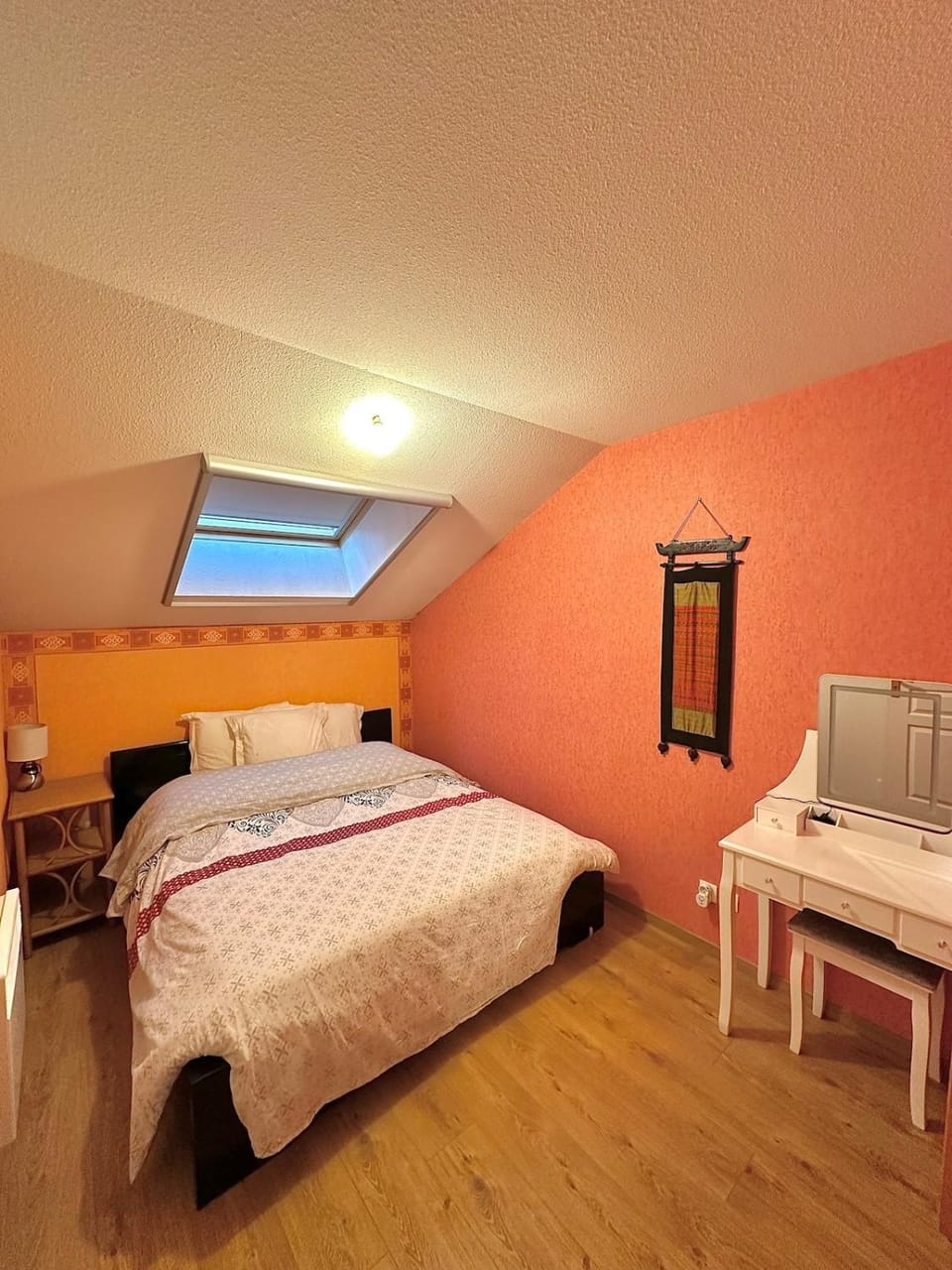 Photo of the whole room