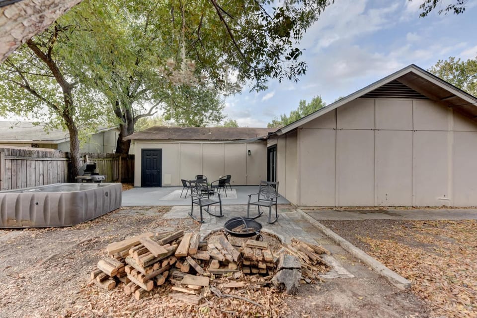 Property building, Patio, BBQ facilities
