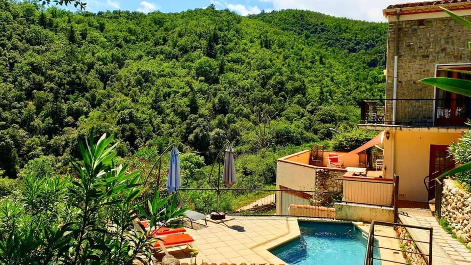 Balcony/Terrace, Garden view, Mountain view, Pool view, Swimming pool, sunbed