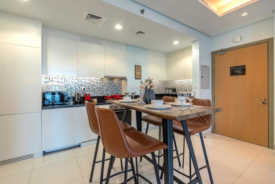 Kitchen or kitchenette, Dining area, dishwasher, oven, stove