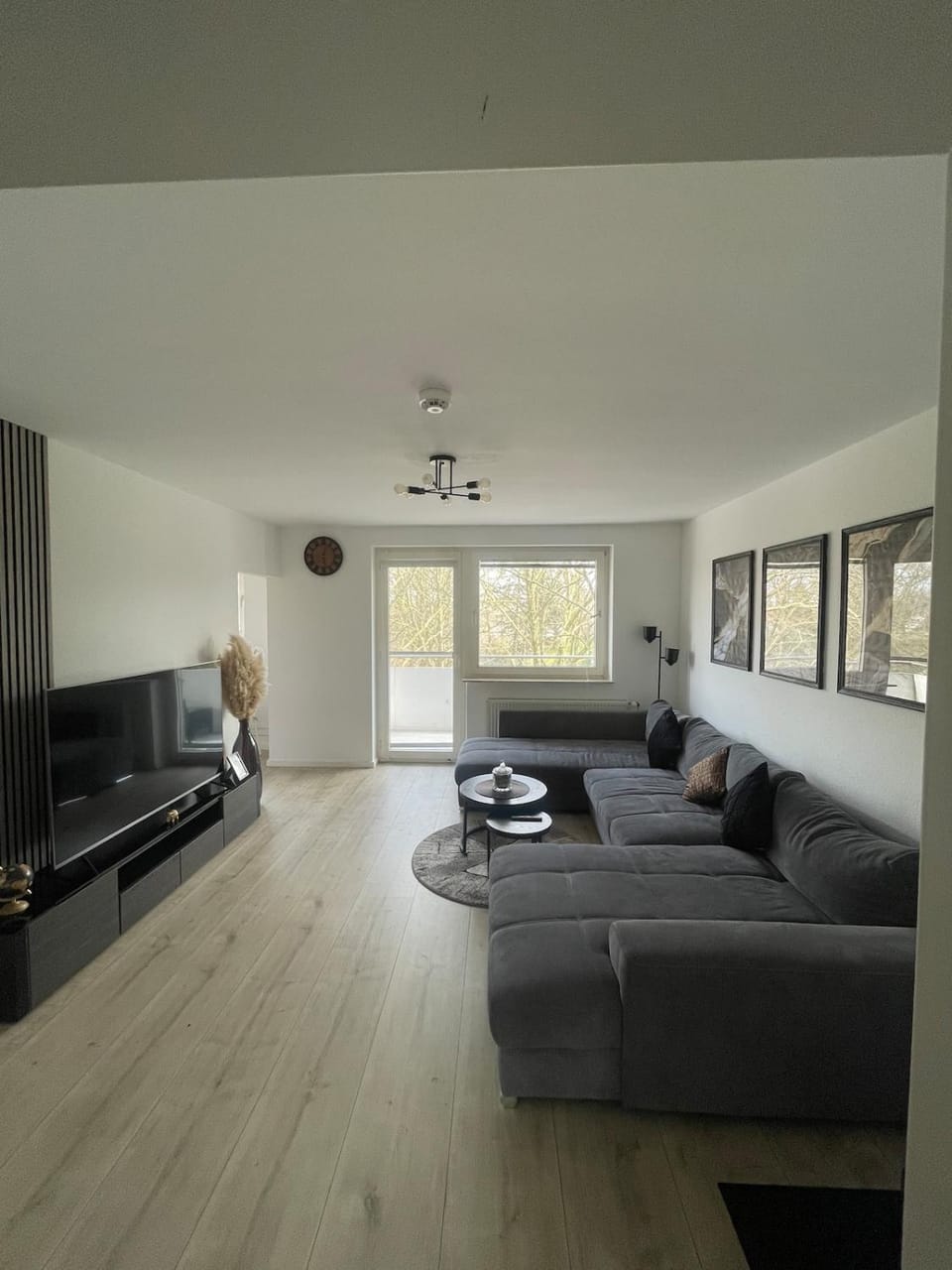 TV and multimedia, Living room, Seating area