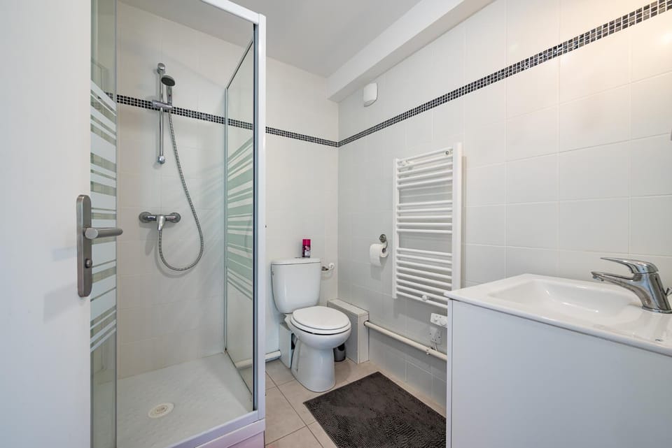 APPARTEMENT AU PIED DE LA PLAGE trestraou Apartment in Perros-Guirec