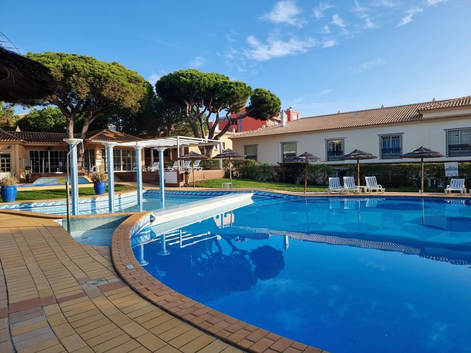Pool view, Swimming pool, Swimming pool, sunbed