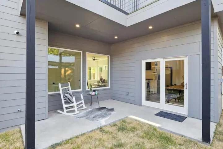 Property building, Patio, Seating area