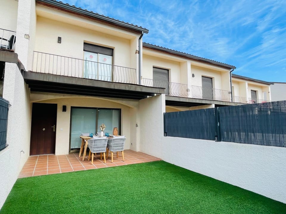 Property building, Off site