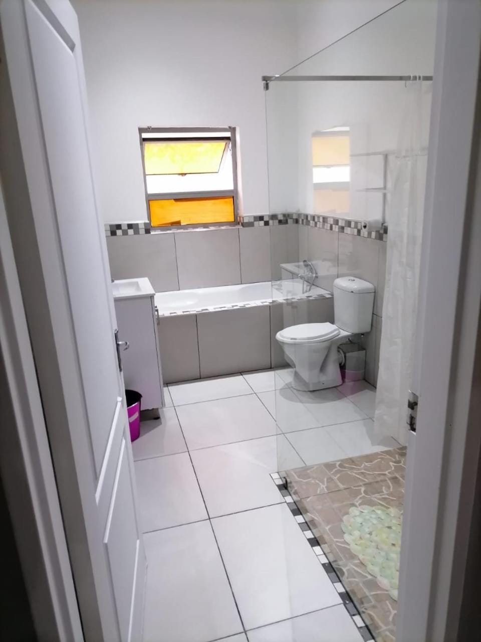 Neo & Ruks Guest House goodwood Bed and Breakfast in Cape Town