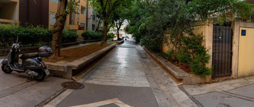Day, Neighbourhood, Street view