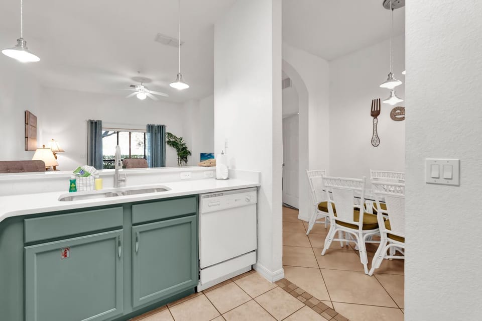 Dining area, kitchen