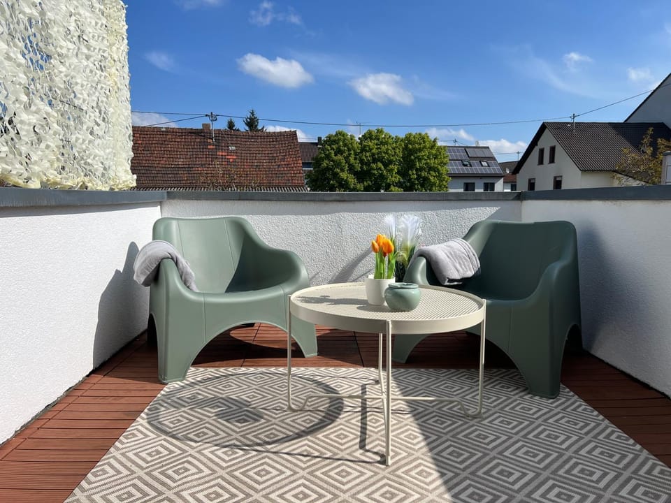 View (from property/room), Balcony/Terrace, Seating area