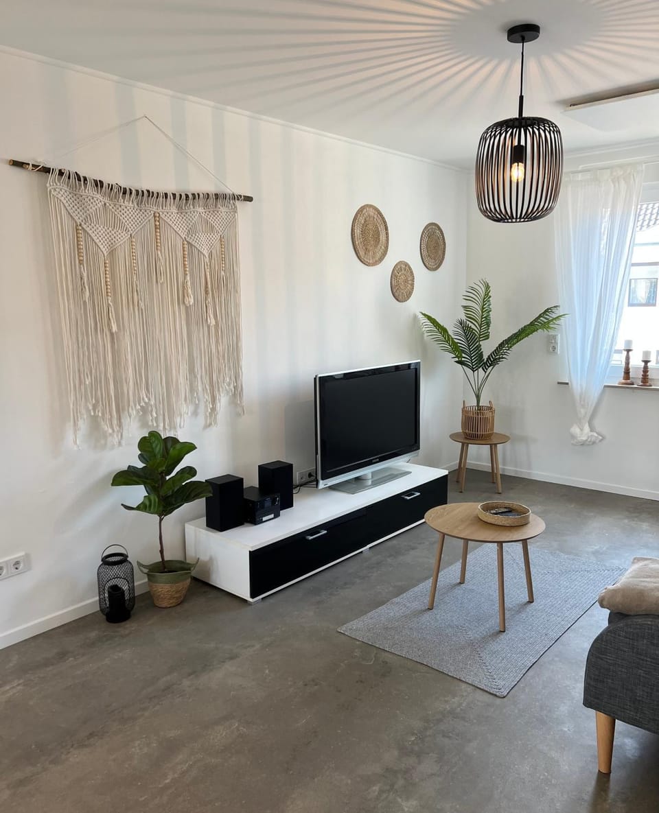 Communal lounge/ TV room, TV and multimedia, Evening entertainment