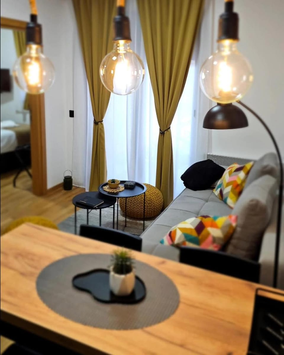 Living room, Photo of the whole room, Dining area