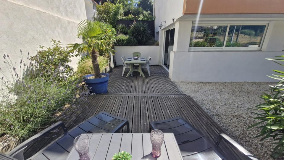 Patio, Day, Garden, View (from property/room), Dining area, Garden view
