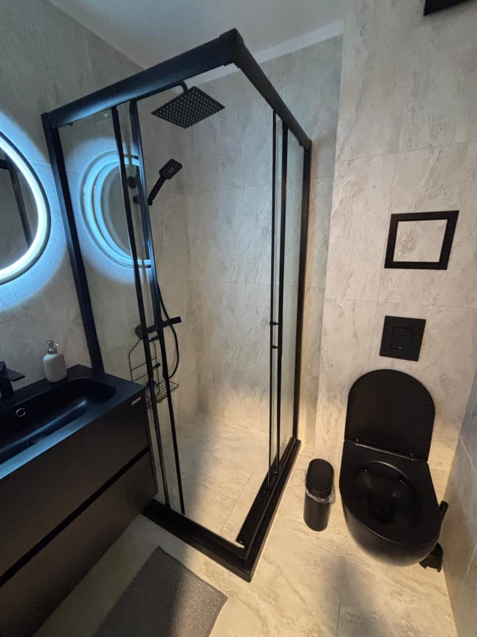 Shower, Toilet, Bathroom