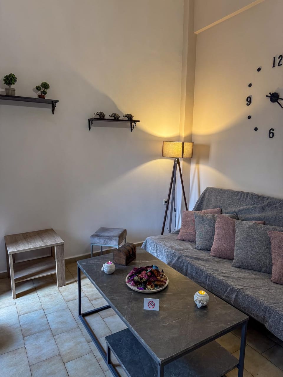 Living room, Seating area