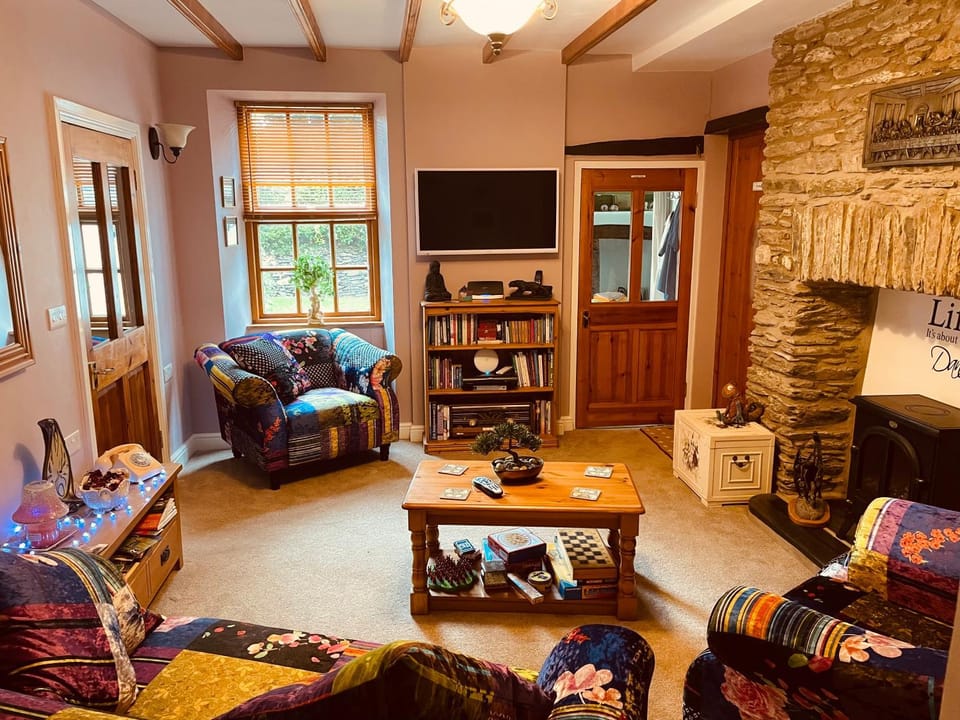 Communal lounge/ TV room