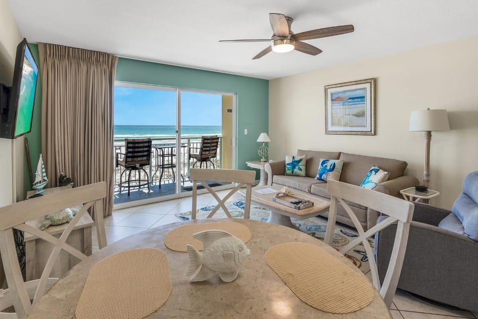 Pelican Isle 206 Apartment in Okaloosa Island