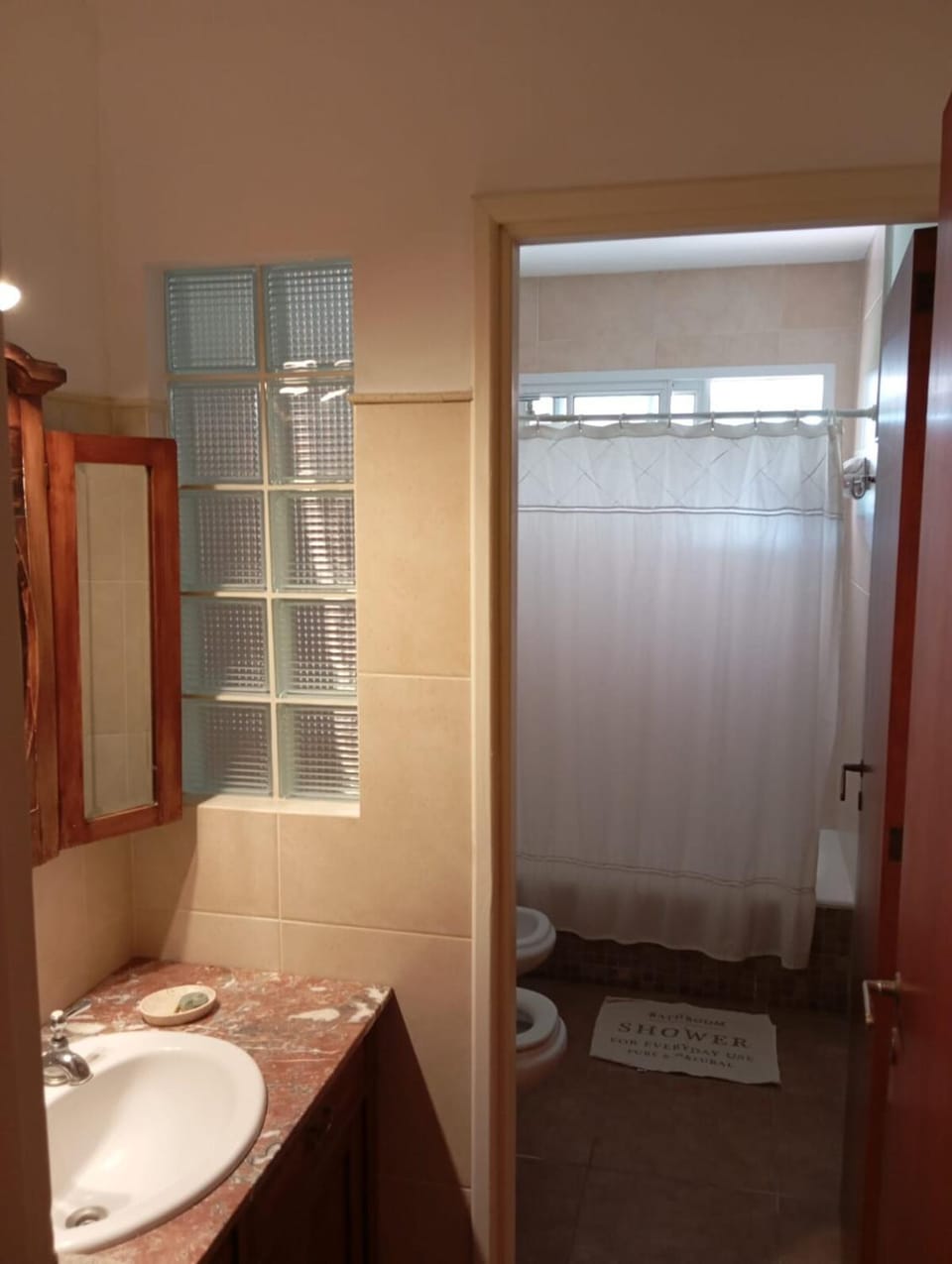 Shower, Toilet, Bathroom, Bath, towels